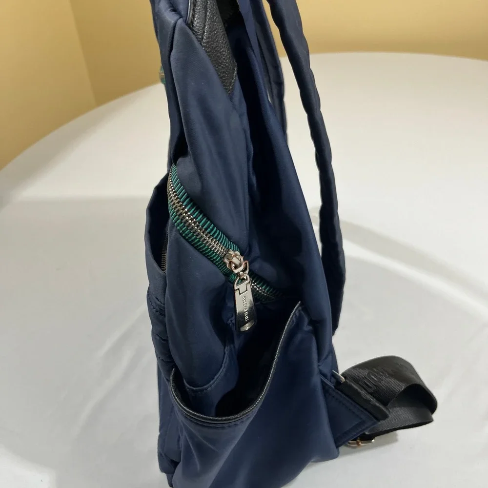 Steve Madden Backpack Womens Medium Navy Blue Quilted Nylon Zipper Detail